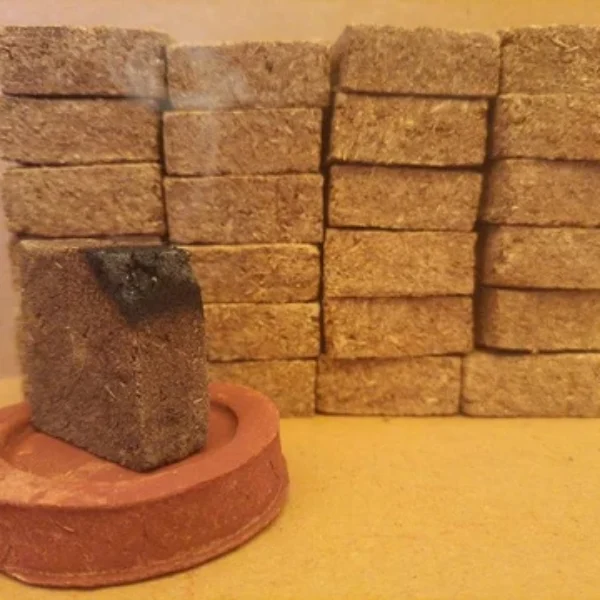 Dung Bricks/Pellets